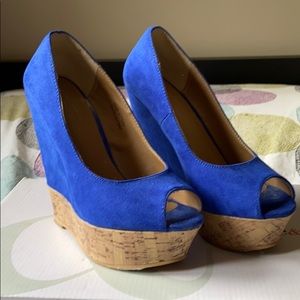 Blue cork wedges